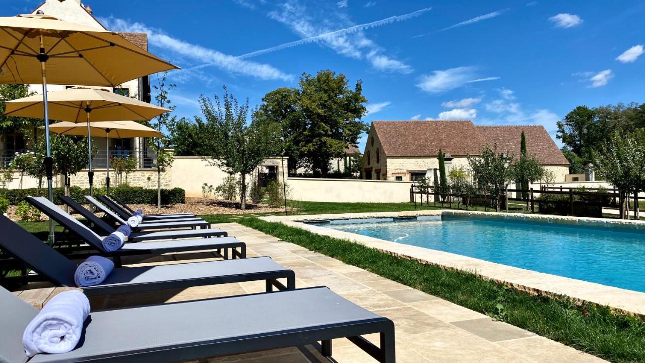 Domaine De Rymska & Spa - Relais & Chateaux Saint-Jean-de-Trézy Esterno foto