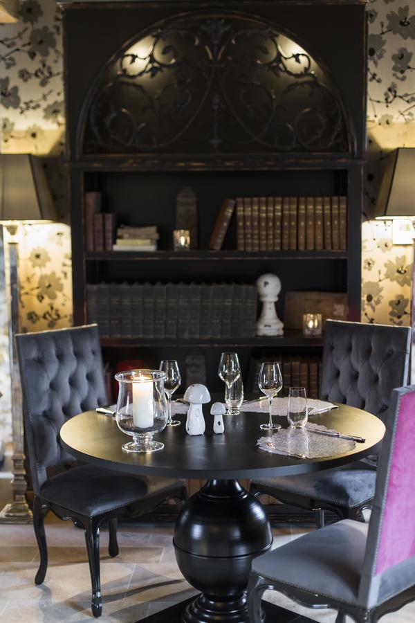 Domaine De Rymska & Spa - Relais & Chateaux Saint-Jean-de-Trézy Esterno foto
