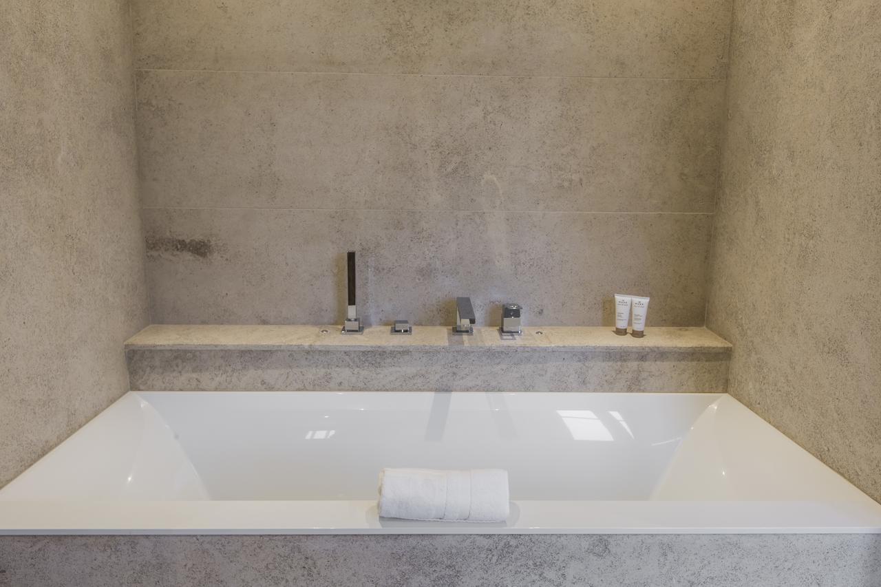 Domaine De Rymska & Spa - Relais & Chateaux Saint-Jean-de-Trézy Esterno foto