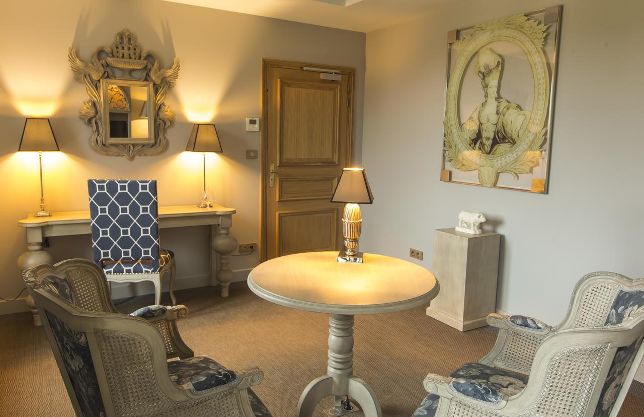 Domaine De Rymska & Spa - Relais & Chateaux Saint-Jean-de-Trézy Esterno foto